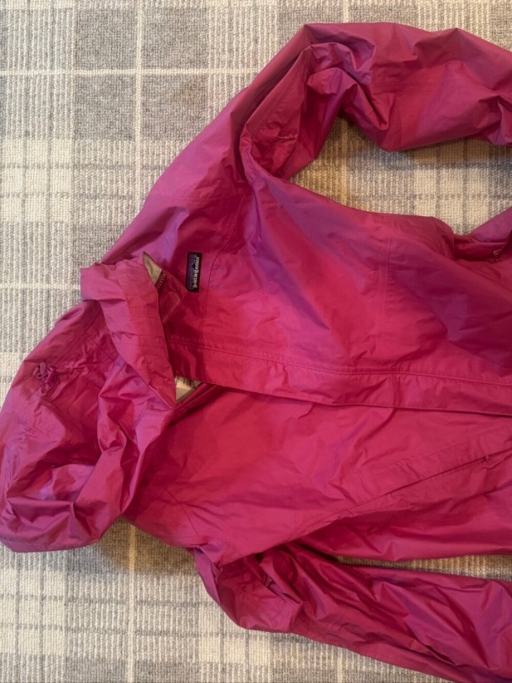 Patagonia Women's Rain Jacket - Medium